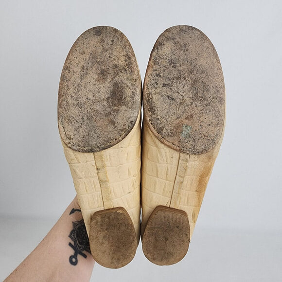 Stuart Weitzman Croc Cream Leather Tortoise Buckle Loafers Size 6.5 - Picture 5 of 9